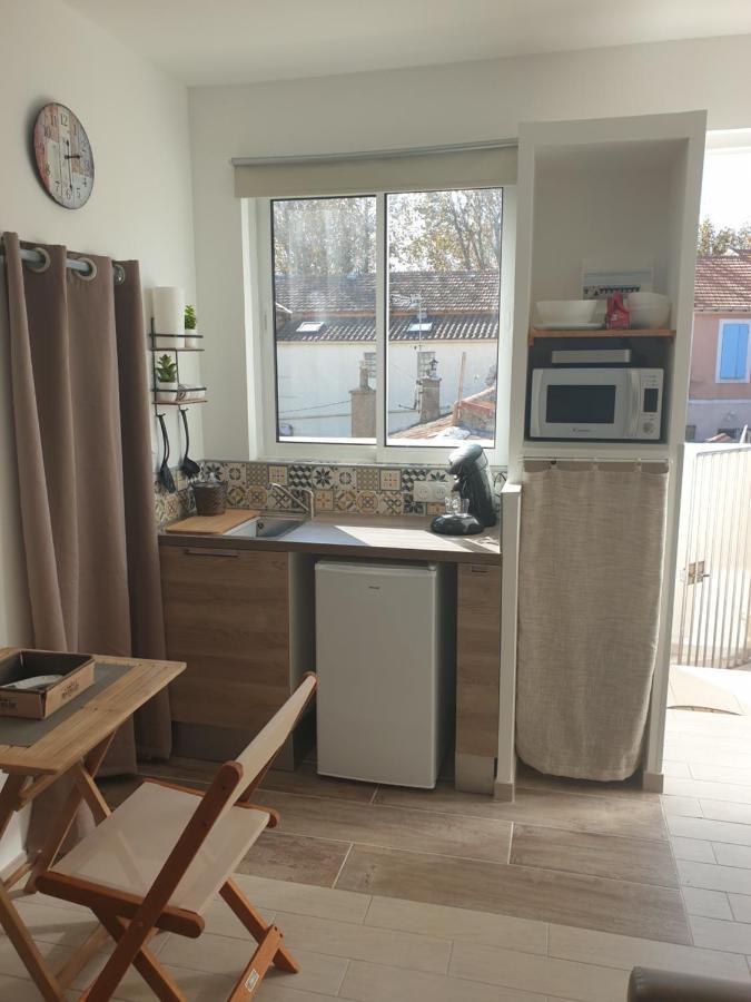 Mistral Appartements Port-Saint-Louis-du-Rhône Eksteriør billede