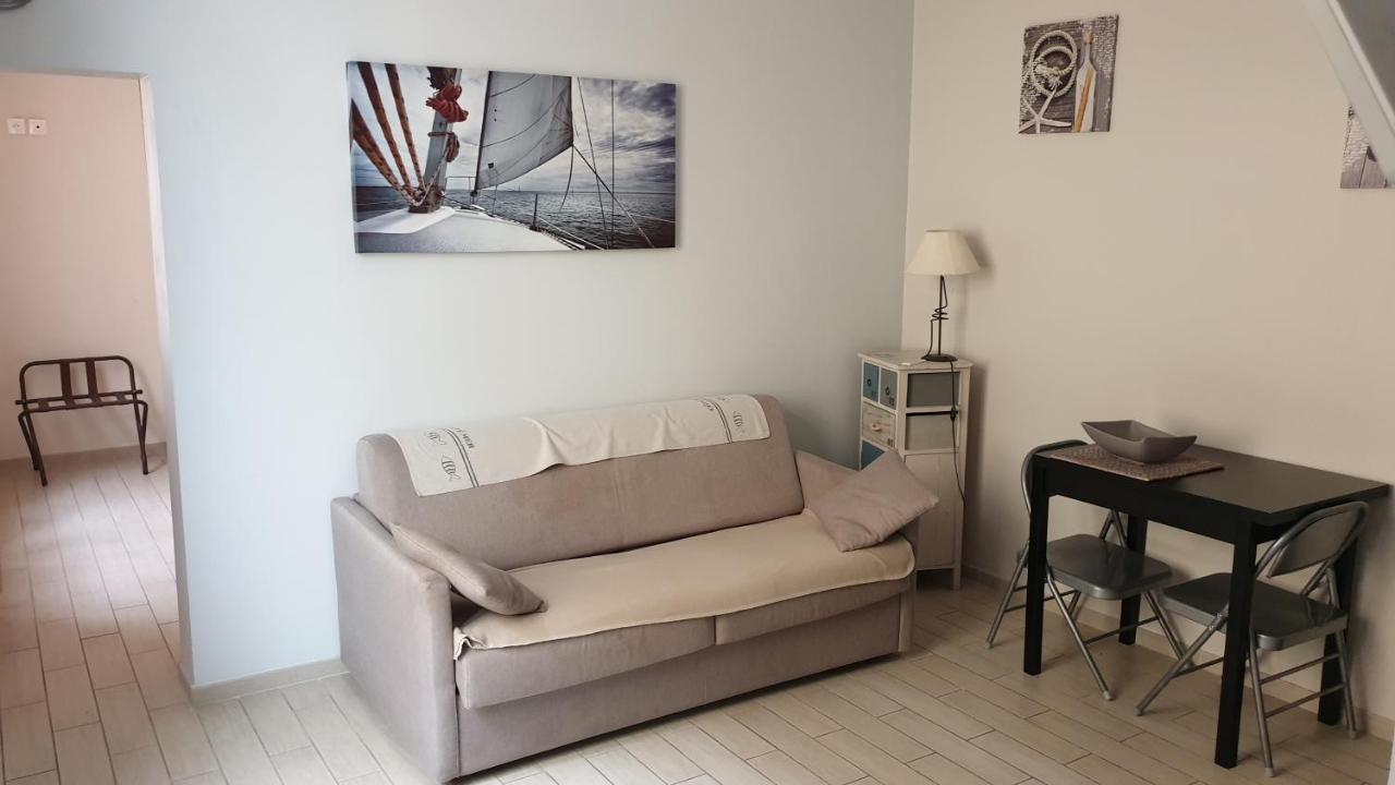 Mistral Appartements Port-Saint-Louis-du-Rhône Eksteriør billede